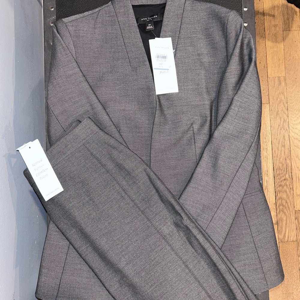 NWT ANN TAYLOR GRAY SUIT